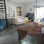 Vilă Rebekka's Elani Siviri