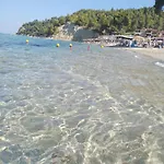 Rebekka's Elani Vilă