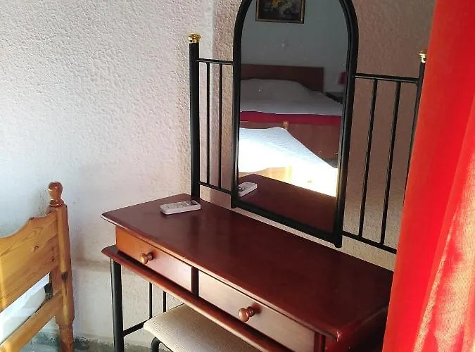 Rebekka's Elani Villa Siviri